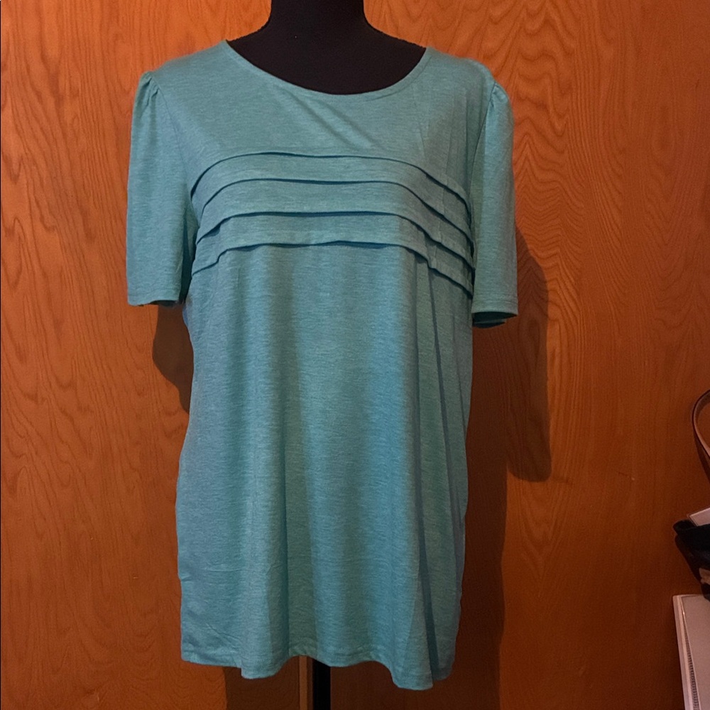 🎉SALE🎉🎉🆕 Teal Short Sleeve Women's Top